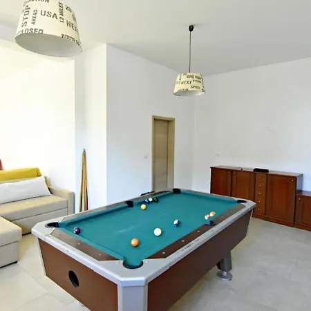 شقة Fiorela 1 By Interhome *